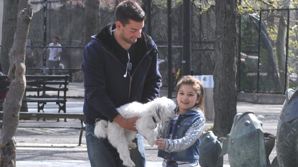 Emotional-Branding-Memikat-Konsumen-Dengan-Video-Produk-Yang-Menggugah-Emosi